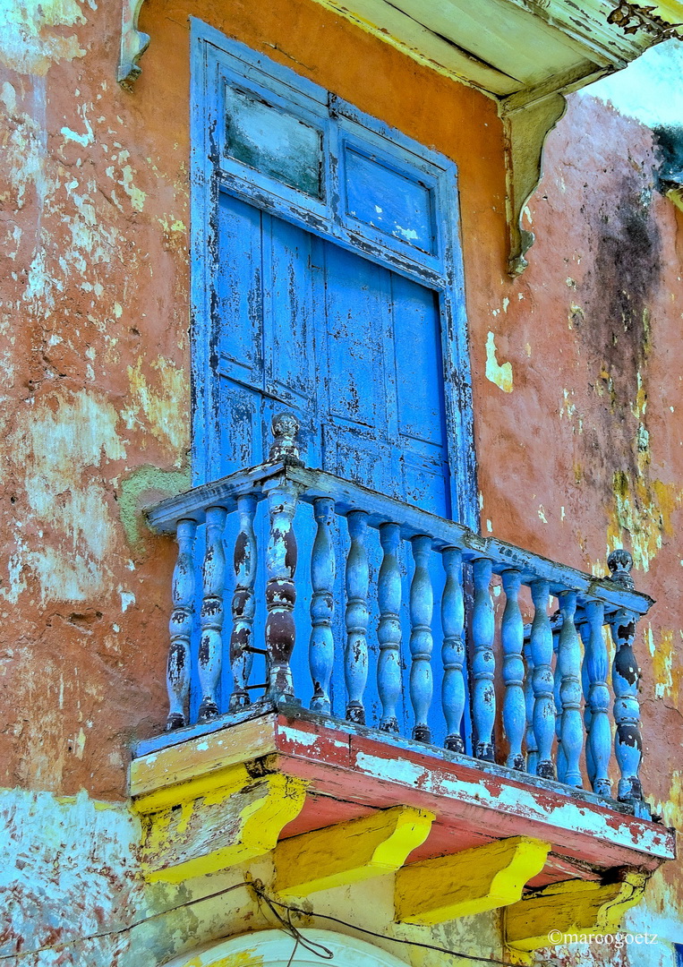 BALCONY CARTAGENA COLOMBIA