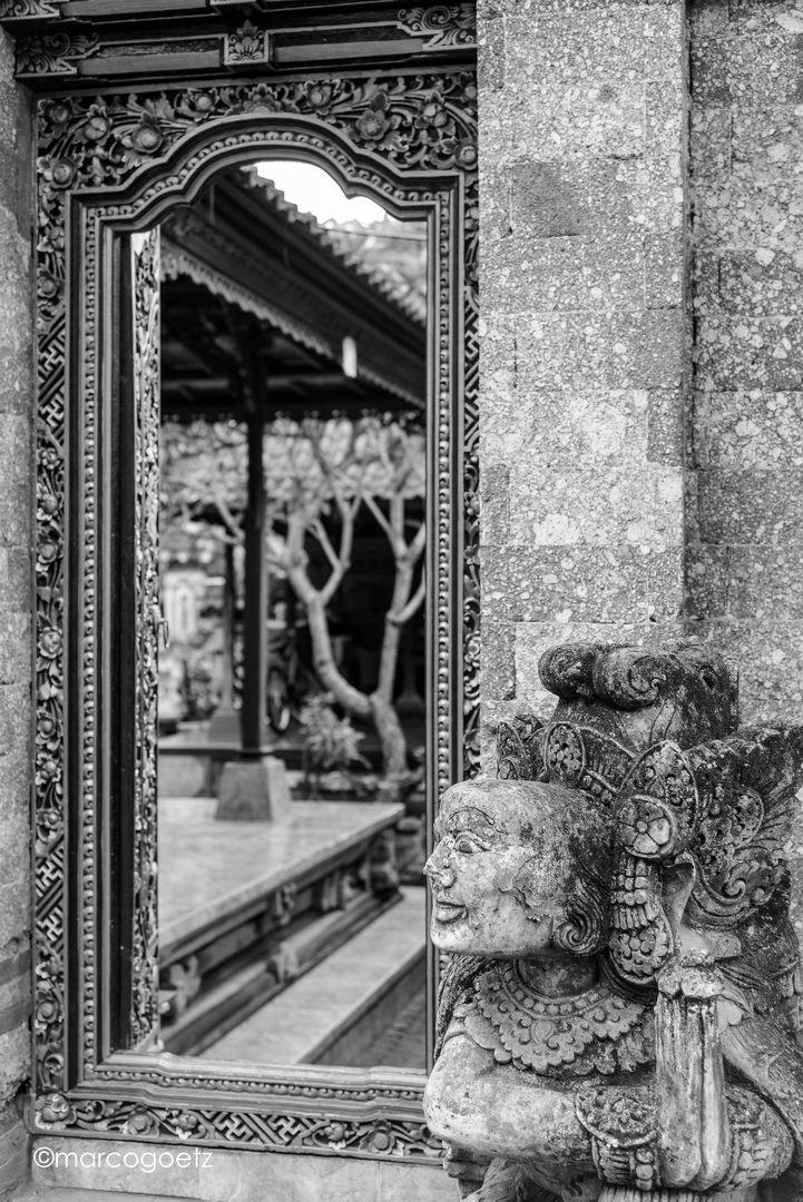 DOOR FRAME BALI INDONESIA