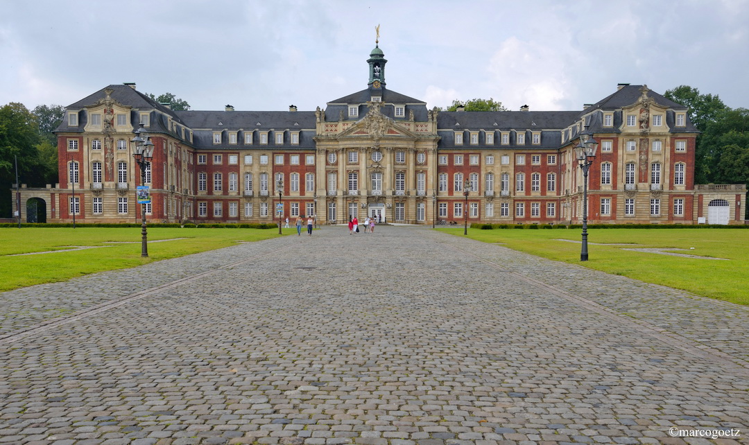 SCHLOSS UND UNIVERSITAET MUENSTER GERMANY